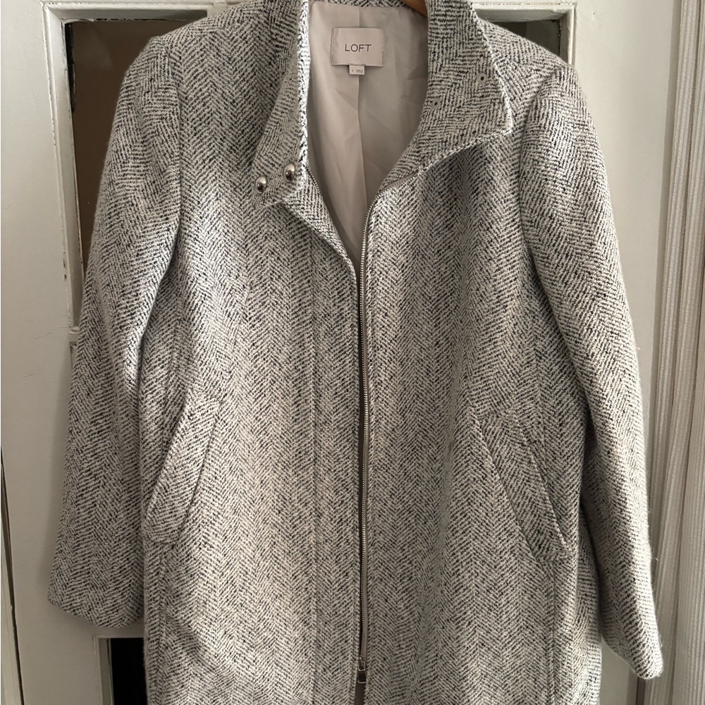 LOFT Women's Gray Pea Coat